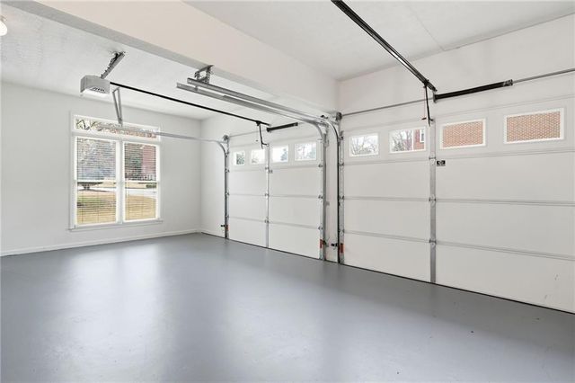 310 Stoneleigh Drive, Atlanta, GA 30331