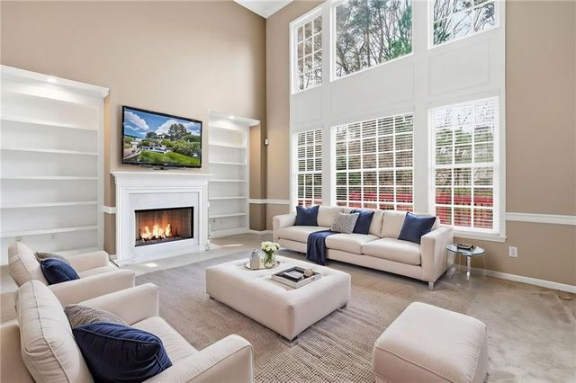 310 Stoneleigh Drive, Atlanta, GA 30331