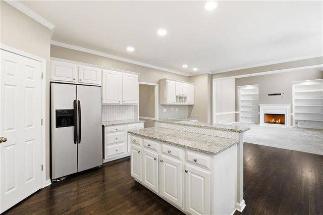 310 Stoneleigh Drive, Atlanta, GA 30331