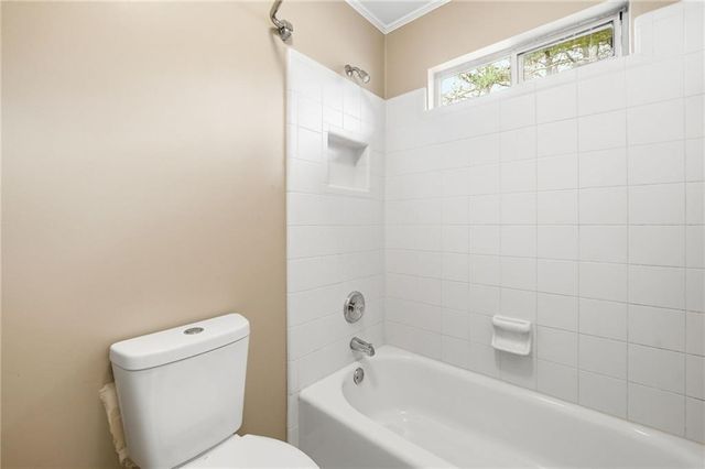 310 Stoneleigh Drive, Atlanta, GA 30331