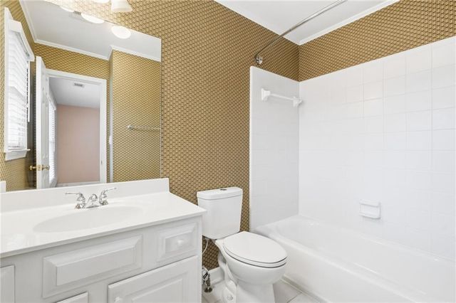 310 Stoneleigh Drive, Atlanta, GA 30331