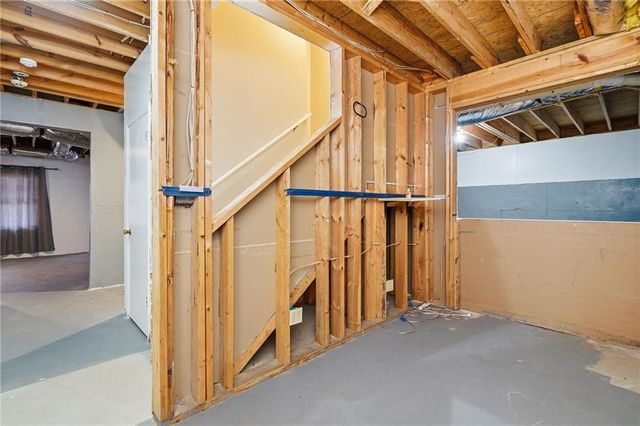 310 Stoneleigh Drive, Atlanta, GA 30331