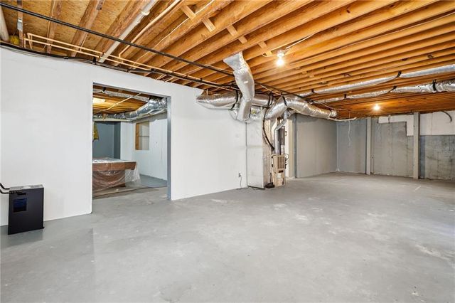 310 Stoneleigh Drive, Atlanta, GA 30331