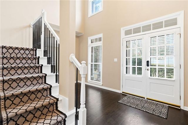 310 Stoneleigh Drive, Atlanta, GA 30331