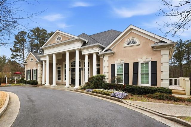 310 Stoneleigh Drive, Atlanta, GA 30331