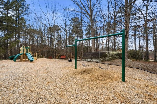 310 Stoneleigh Drive, Atlanta, GA 30331