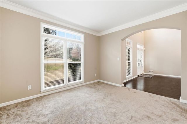 310 Stoneleigh Drive, Atlanta, GA 30331