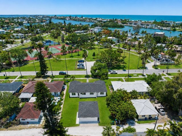 3219 E DEBAZAN AVENUE, St Pete Beach, FL 33706