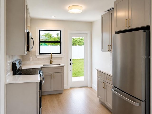 3219 E DEBAZAN AVENUE, St Pete Beach, FL 33706