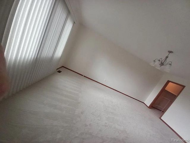 47630 Robins Nest Drive, Utica, MI 48315
