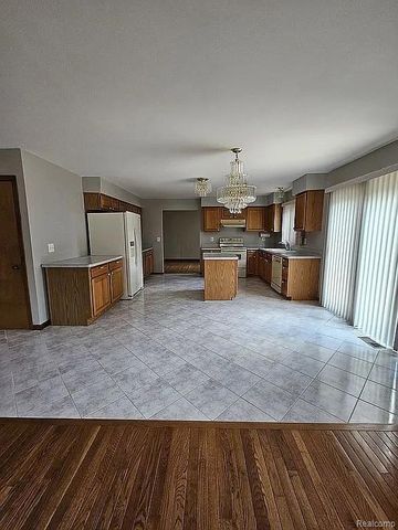 47630 Robins Nest Drive, Utica, MI 48315
