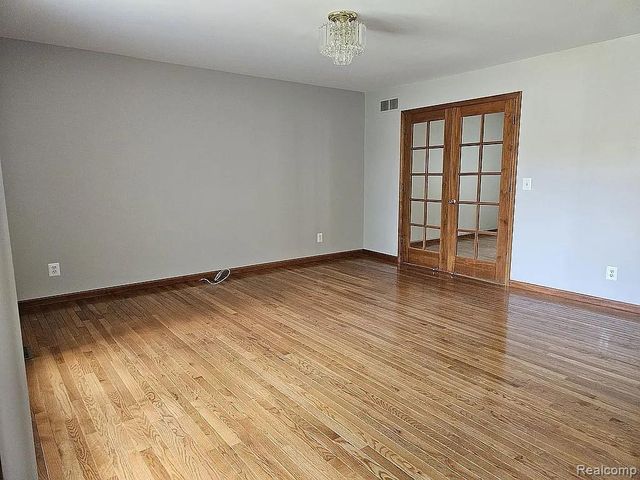 47630 Robins Nest Drive, Utica, MI 48315