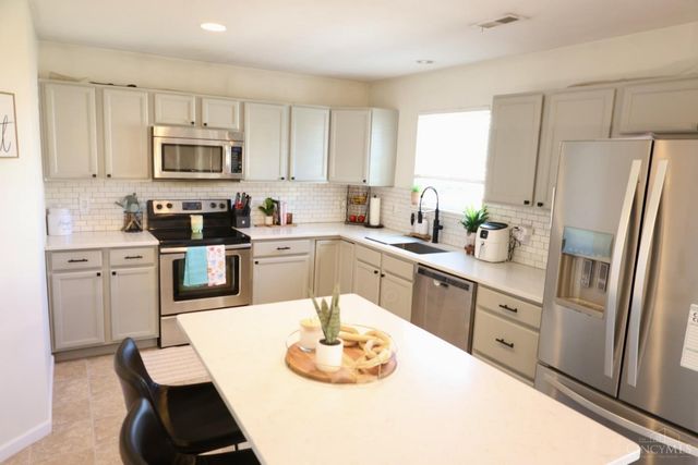 404 Sudbury Drive, Trenton, OH 45067