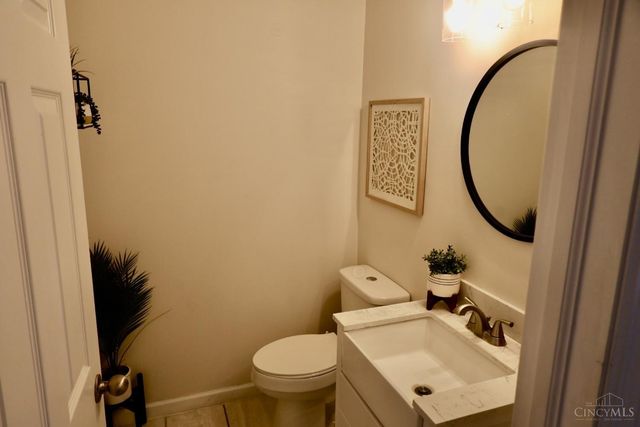 404 Sudbury Drive, Trenton, OH 45067