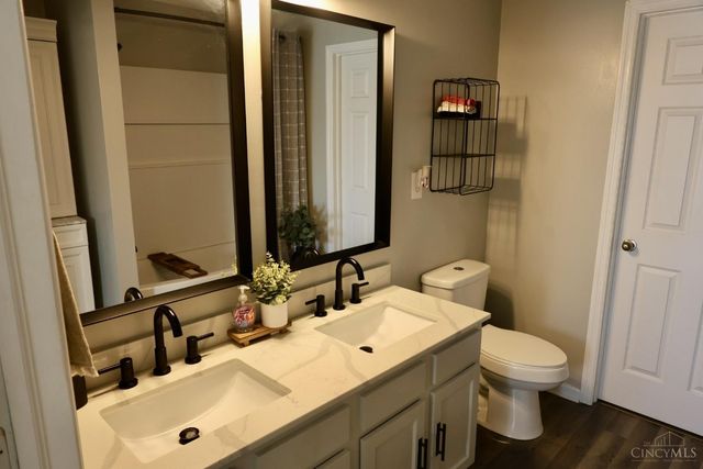 404 Sudbury Drive, Trenton, OH 45067