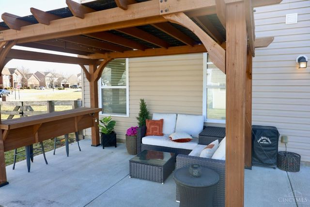 404 Sudbury Drive, Trenton, OH 45067