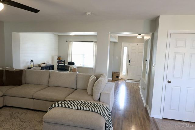 404 Sudbury Drive, Trenton, OH 45067