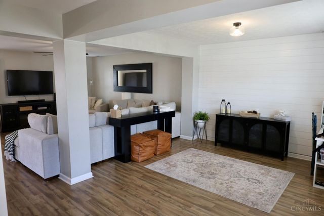 404 Sudbury Drive, Trenton, OH 45067