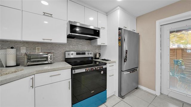 120 E 5th St 2, Hialeah, FL 33010