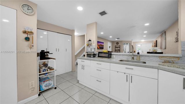 120 E 5th St 2, Hialeah, FL 33010