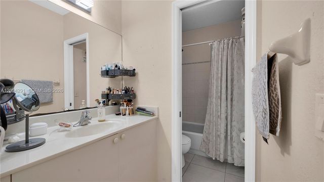 120 E 5th St 2, Hialeah, FL 33010