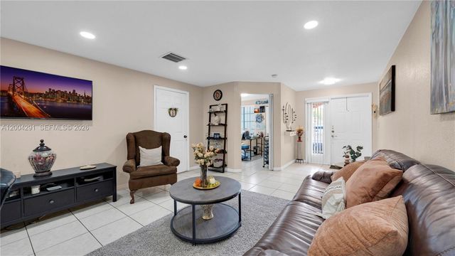 120 E 5th St 2, Hialeah, FL 33010