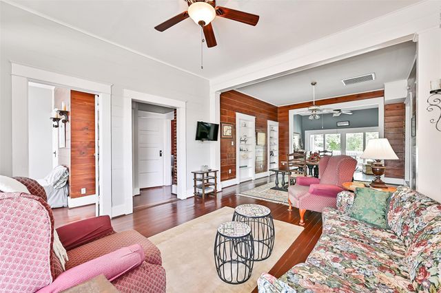 1518 21st Avenue, Galveston, TX 77550