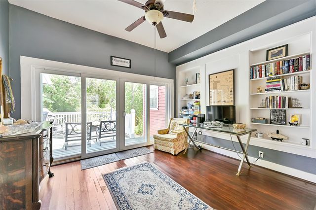 1518 21st Avenue, Galveston, TX 77550