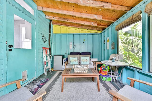 1518 21st Avenue, Galveston, TX 77550