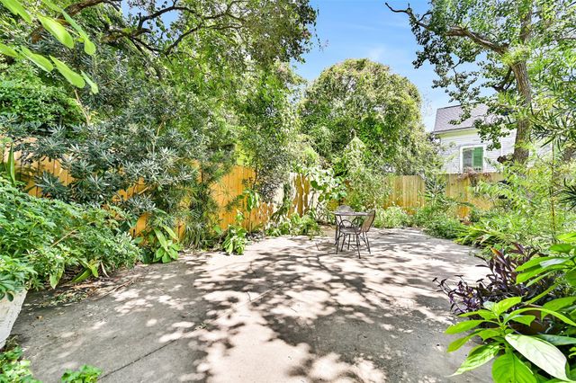 1518 21st Avenue, Galveston, TX 77550