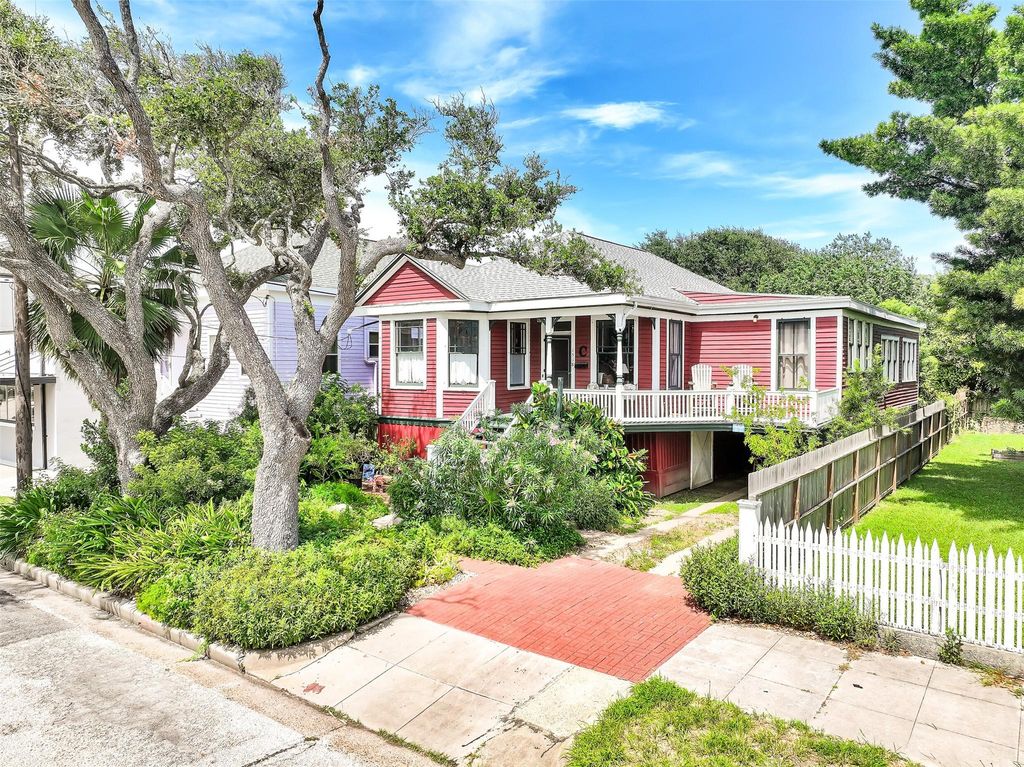 1518 21st Avenue, Galveston, TX 77550
