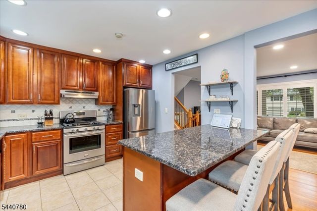 2104 Shady Ln, Scotch Plains Twp., NJ 07076