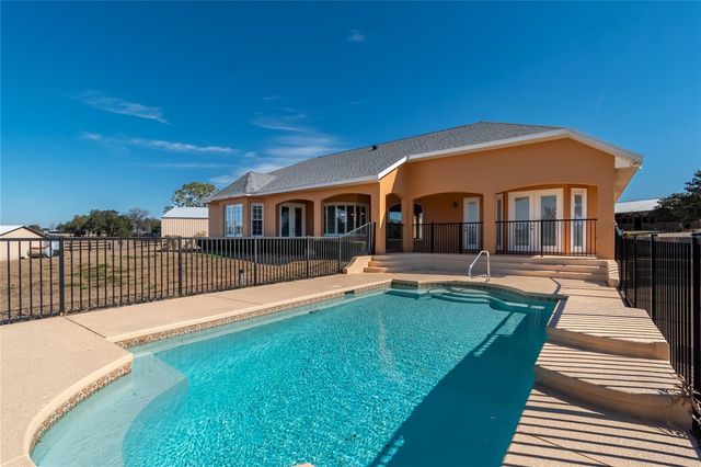 12610 NW GAINESVILLE ROAD, Reddick, FL 32686