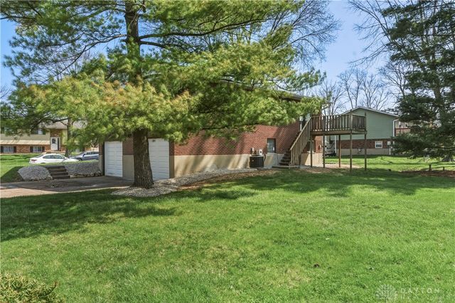 1105 Paget Drive, Miamisburg, OH 45342