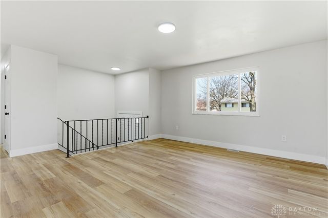 1105 Paget Drive, Miamisburg, OH 45342