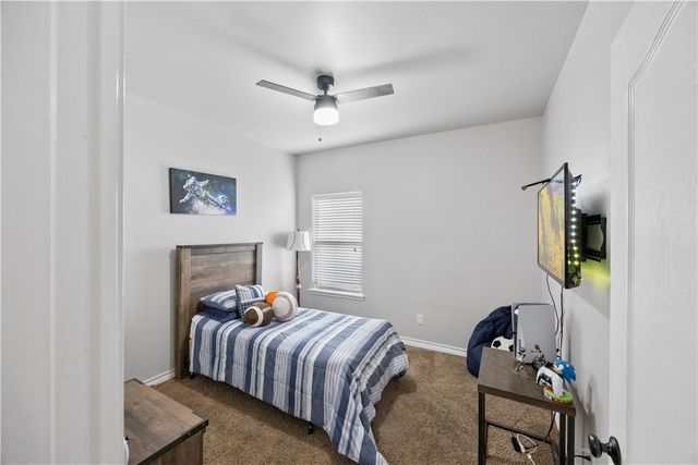2 Willow Bend St, Corpus Christi, TX 78413