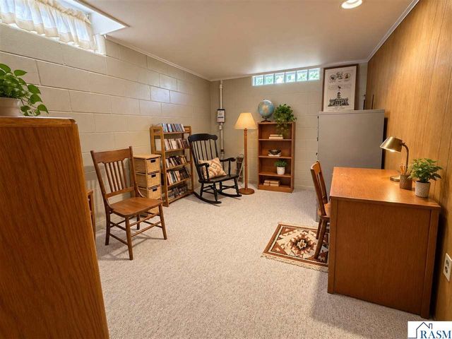 130 Eastwood Dr, Mankato, MN 56001