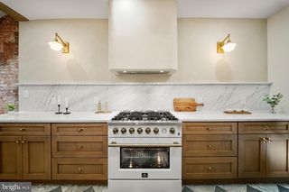 2522 W THOMPSON ST, Philadelphia, PA 19121