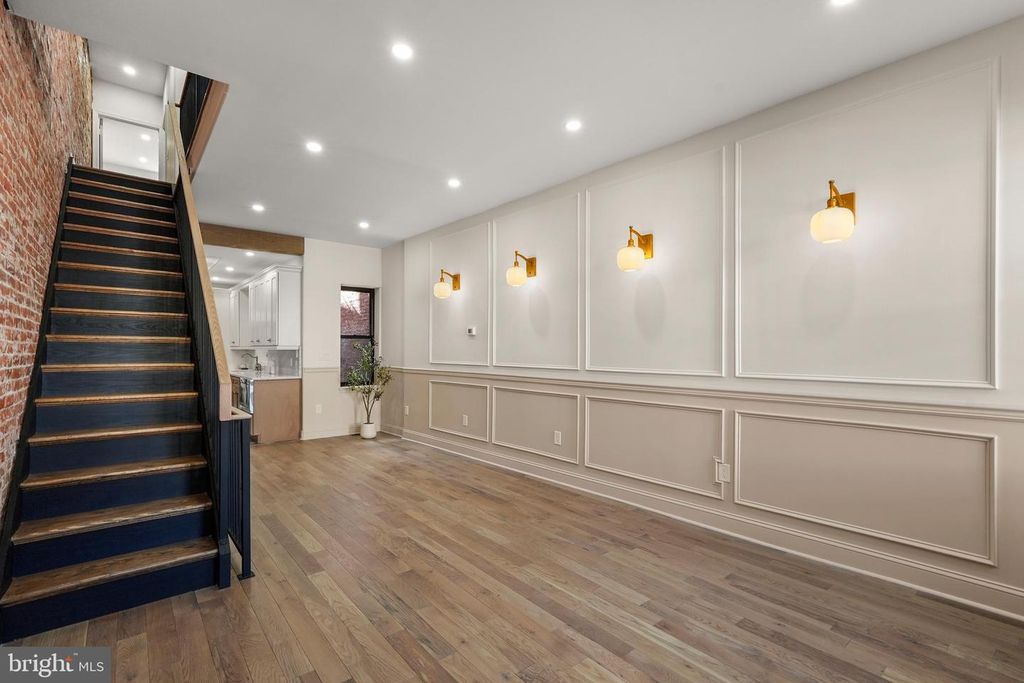 Image 13 of property listing at 2522 W THOMPSON ST, Philadelphia, PA 19121