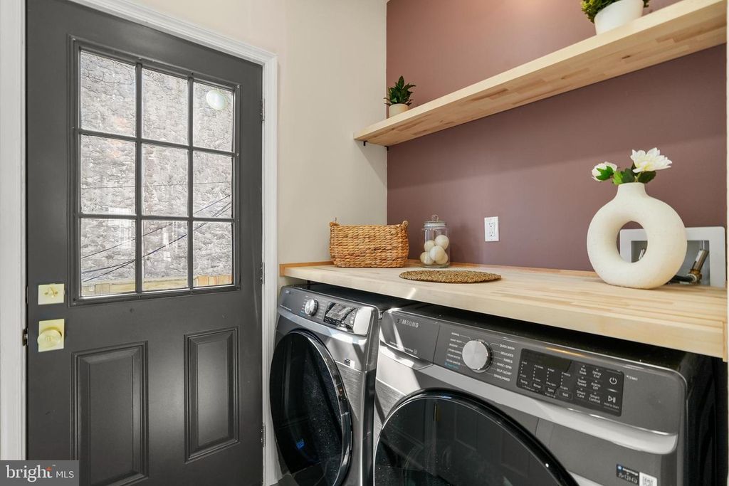 Image 19 of property listing at 2522 W THOMPSON ST, Philadelphia, PA 19121