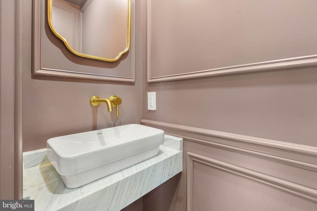 Image 22 of property listing at 2522 W THOMPSON ST, Philadelphia, PA 19121