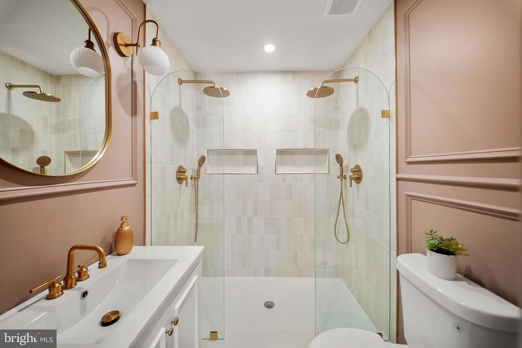 Image 24 of property listing at 2522 W THOMPSON ST, Philadelphia, PA 19121