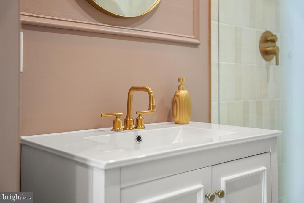 Image 30 of property listing at 2522 W THOMPSON ST, Philadelphia, PA 19121