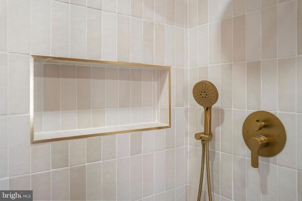 Image 31 of property listing at 2522 W THOMPSON ST, Philadelphia, PA 19121