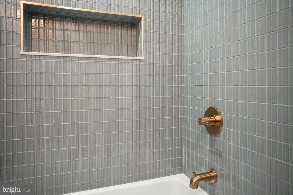 Image 36 of property listing at 2522 W THOMPSON ST, Philadelphia, PA 19121