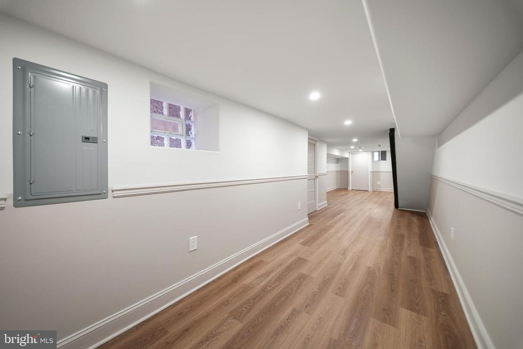 Image 44 of property listing at 2522 W THOMPSON ST, Philadelphia, PA 19121