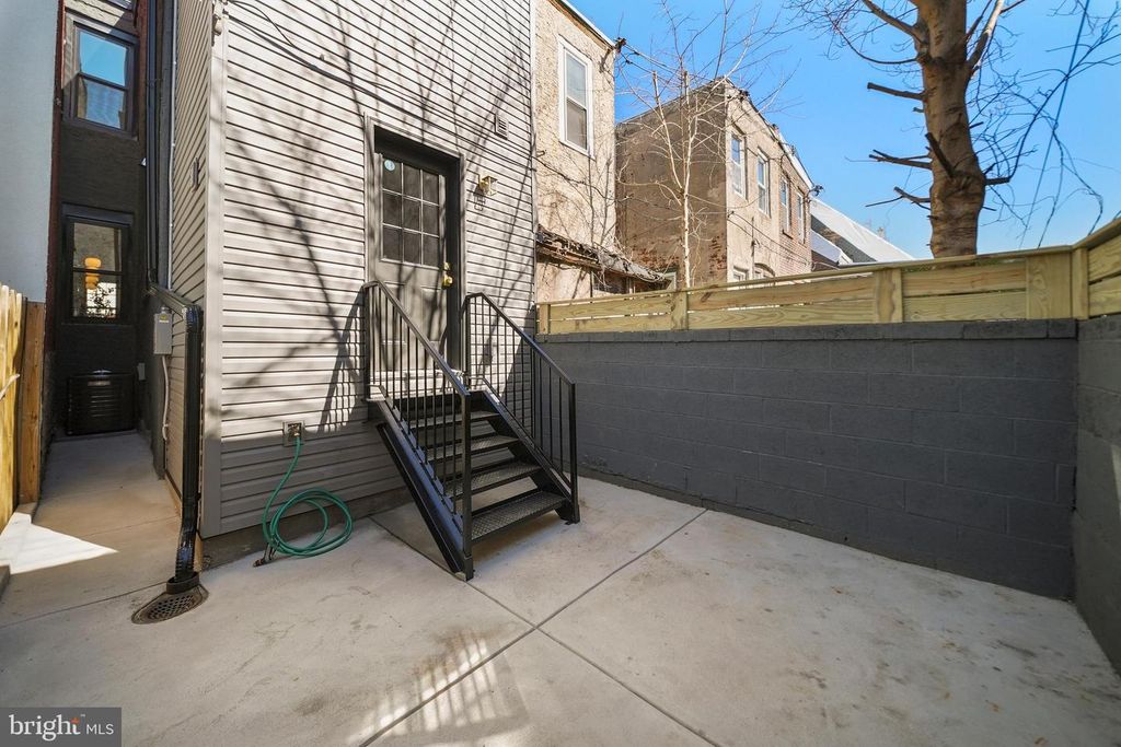 Image 47 of property listing at 2522 W THOMPSON ST, Philadelphia, PA 19121