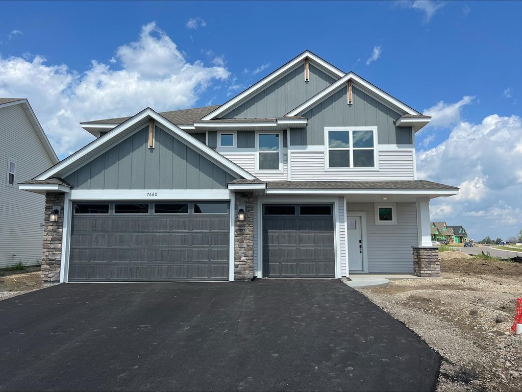 7660 Lotus Lane, Lino Lakes, MN 55014