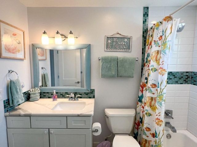 308 60TH STREET A, Holmes Beach, FL 34217