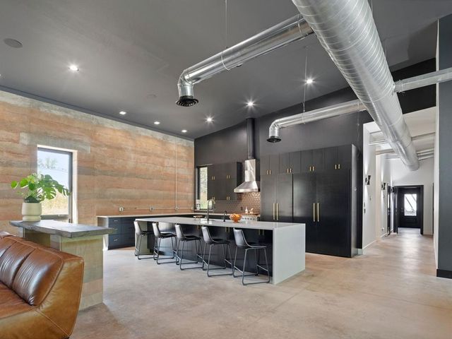 13501 N Midwest Boulevard, Jones, OK 73049